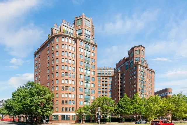 $799,000 | 10 Rogers Street, Unit 415, Cambridge, MA 02142