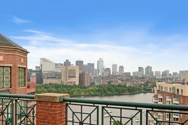 $799,000 | 10 Rogers Street, Unit 415, Cambridge, MA 02142