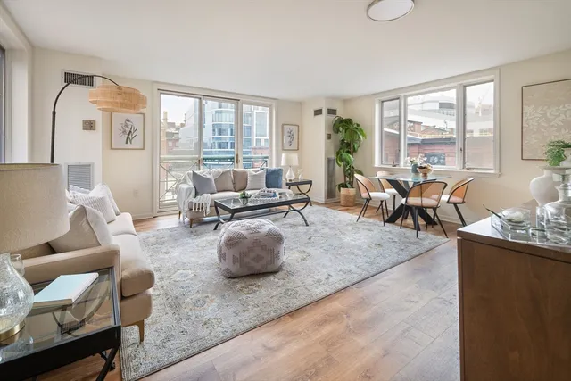 $799,000 | 10 Rogers Street, Unit 415, Cambridge, MA 02142