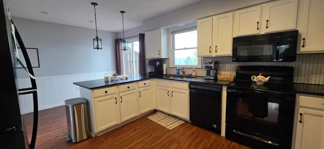 $2,000 | 132 Eaglesmere Circle, Unit 33, East Stroudsburg, PA 18301