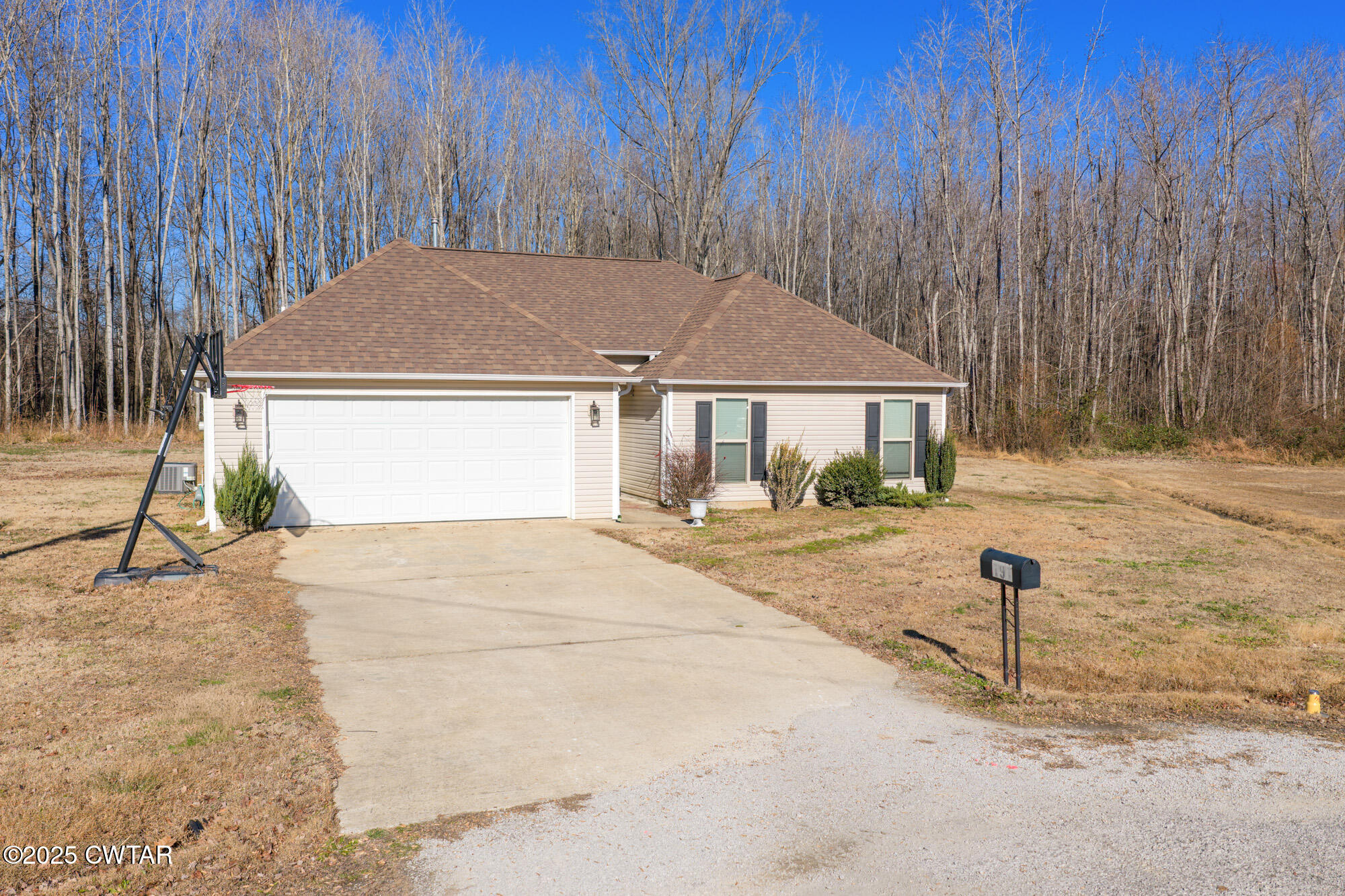 191 Buttonwood Lexington, TN 38351 - Photo 1 of 33 DJI_20251215103846_0090_D