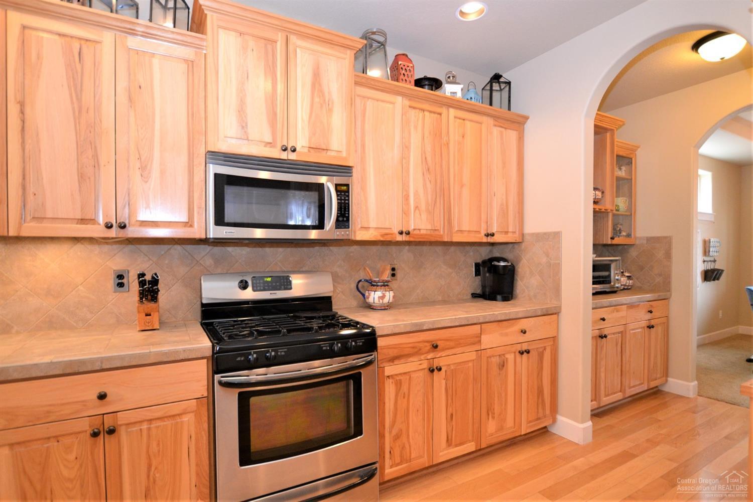 779 Northwest 28th Loop Redmond, OR 97756 - Photo 6 of 25 Additional Photo
