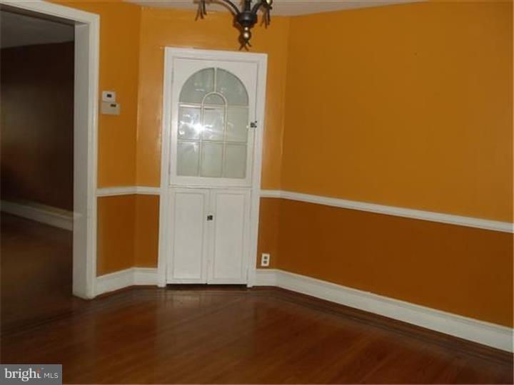 35 Springton Road Upper Darby, PA 19082 - Photo 2 of 8 Dining Room