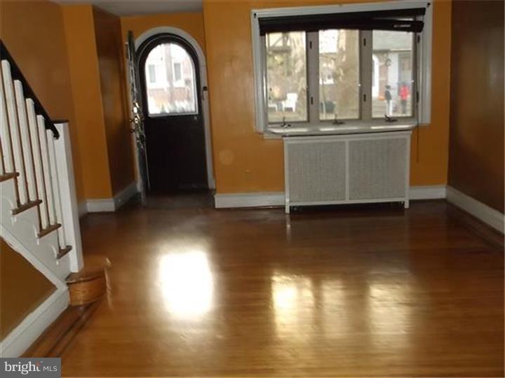 35 Springton Road Upper Darby, PA 19082 - Photo 3 of 8 Living Room