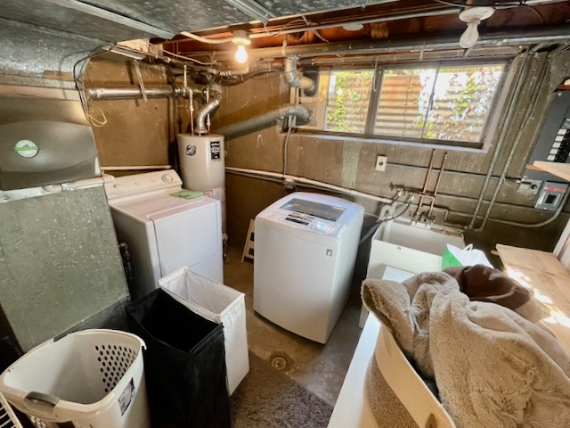 511 1/2 1/2 Ridge Road Wilmette, IL 60091 - Photo 18 of 20 a utility room with dryer and washer
