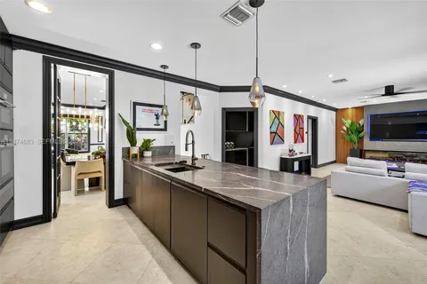 $2,590,000 | 3325 Northeast 17th Court, Fort Lauderdale, FL 33305