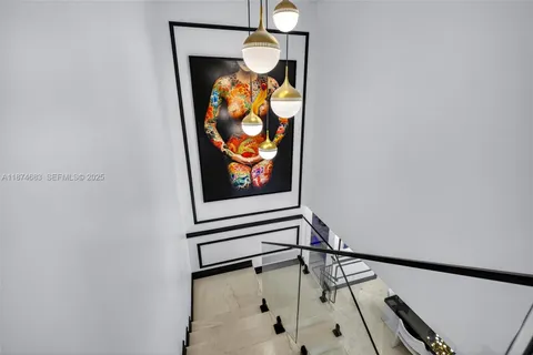 $2,590,000 | 3325 Northeast 17th Court, Fort Lauderdale, FL 33305