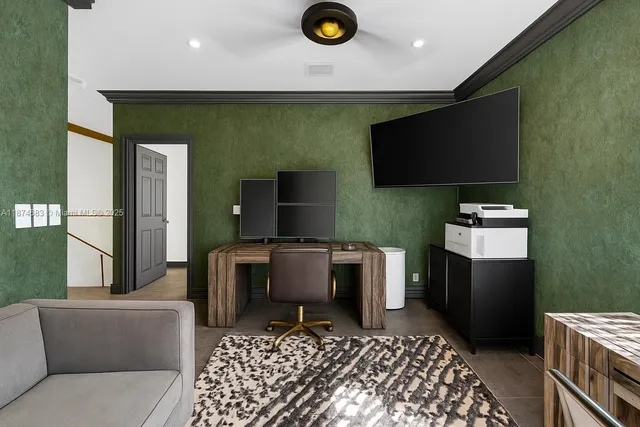 $2,750,000 | 3325 Northeast 17th Court, Fort Lauderdale, FL 33305