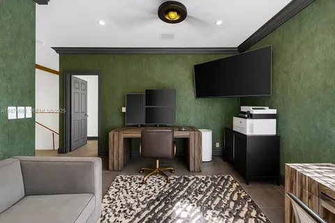 $2,590,000 | 3325 Northeast 17th Court, Fort Lauderdale, FL 33305