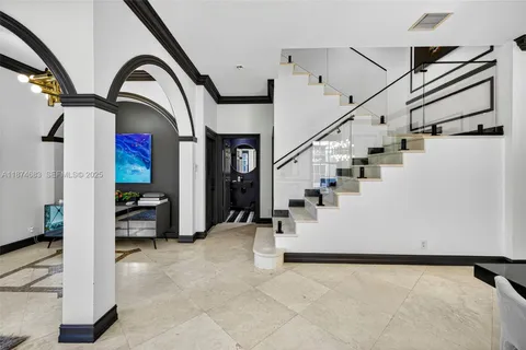 $2,590,000 | 3325 Northeast 17th Court, Fort Lauderdale, FL 33305