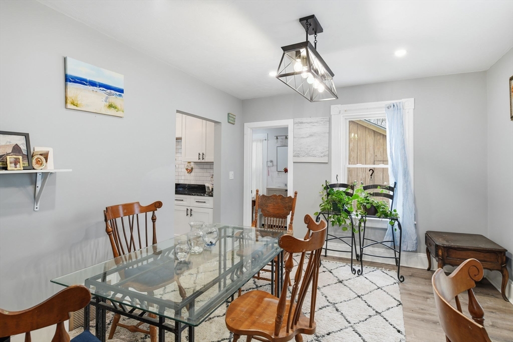 410 Allen Street Springfield, MA 01118 - Photo 11 of 27