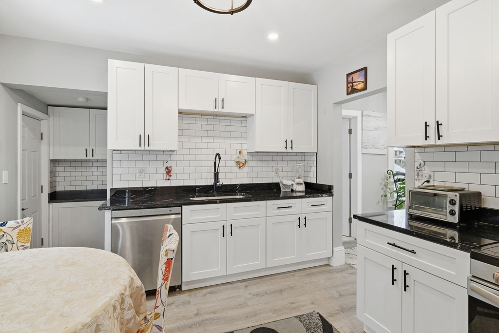 410 Allen Street Springfield, MA 01118 - Photo 13 of 27