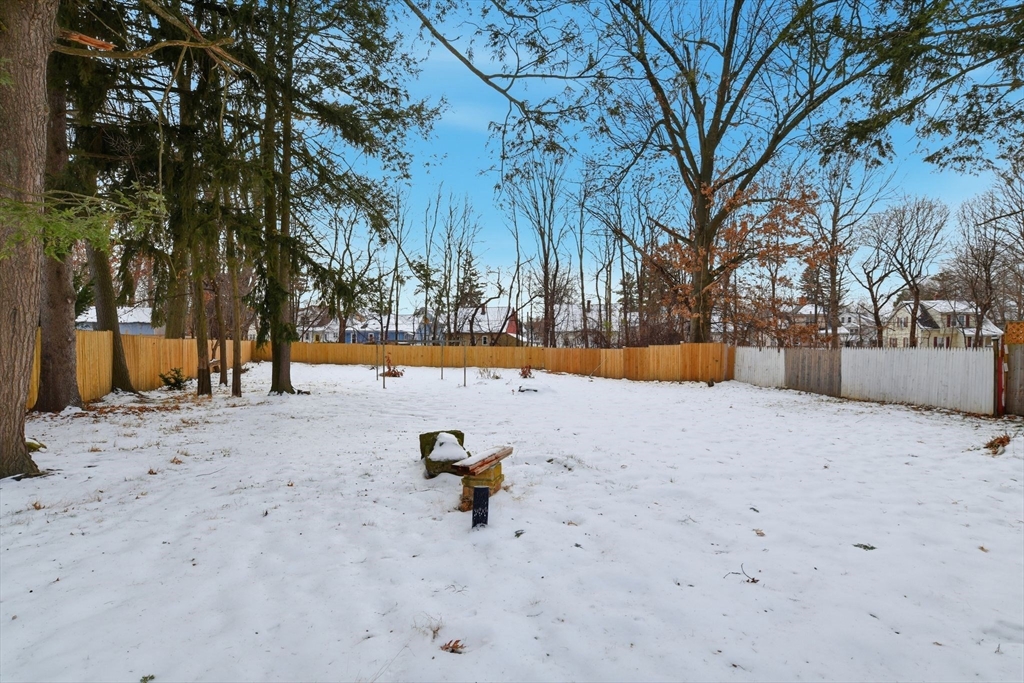 410 Allen Street Springfield, MA 01118 - Photo 24 of 27