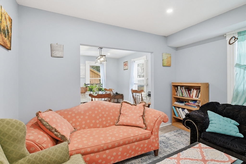 410 Allen Street Springfield, MA 01118 - Photo 8 of 27