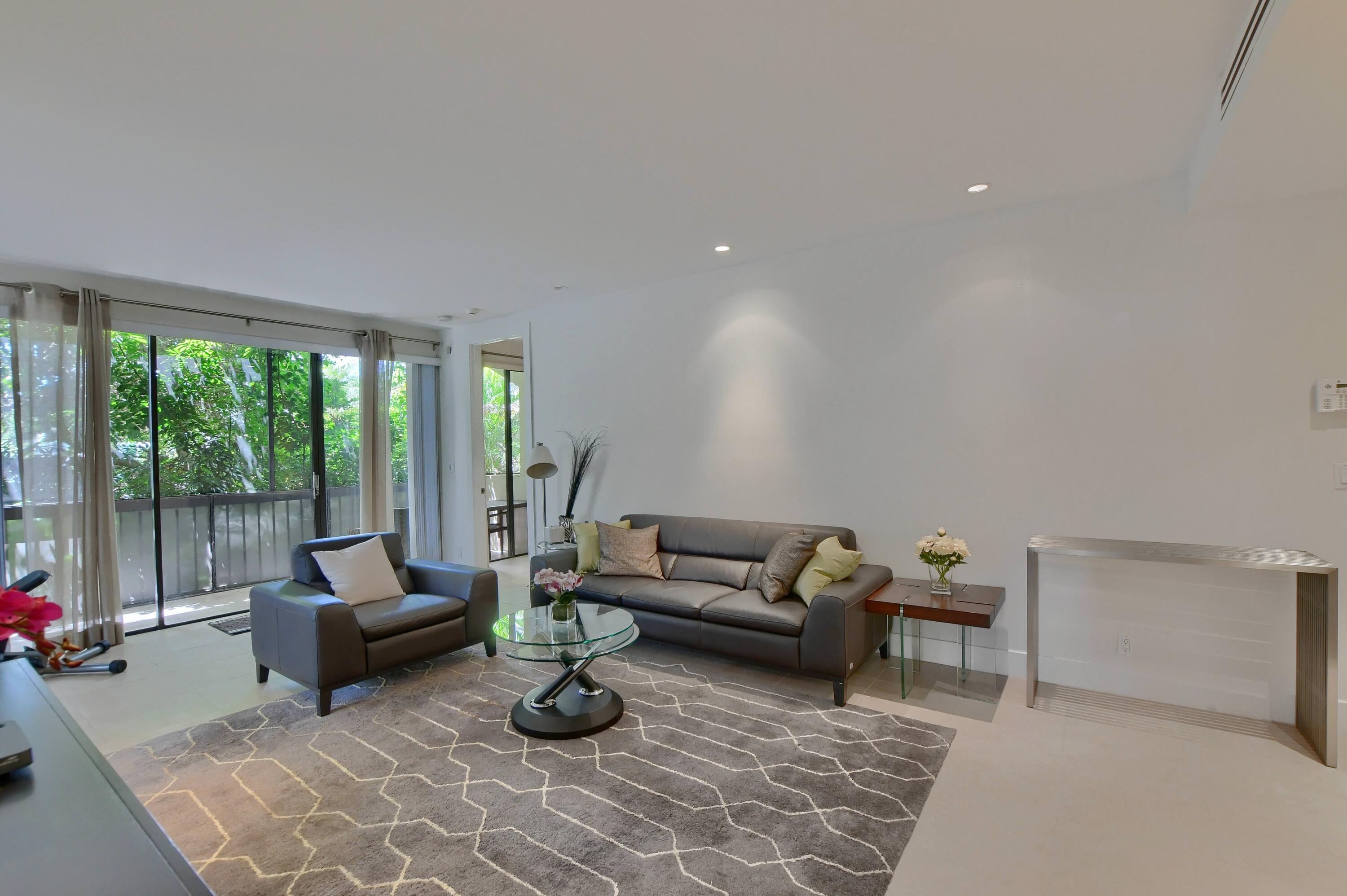 1714 Bridgewood Drive, Unit 1714 Boca Raton, FL 33434 - Photo 9 of 27 Living