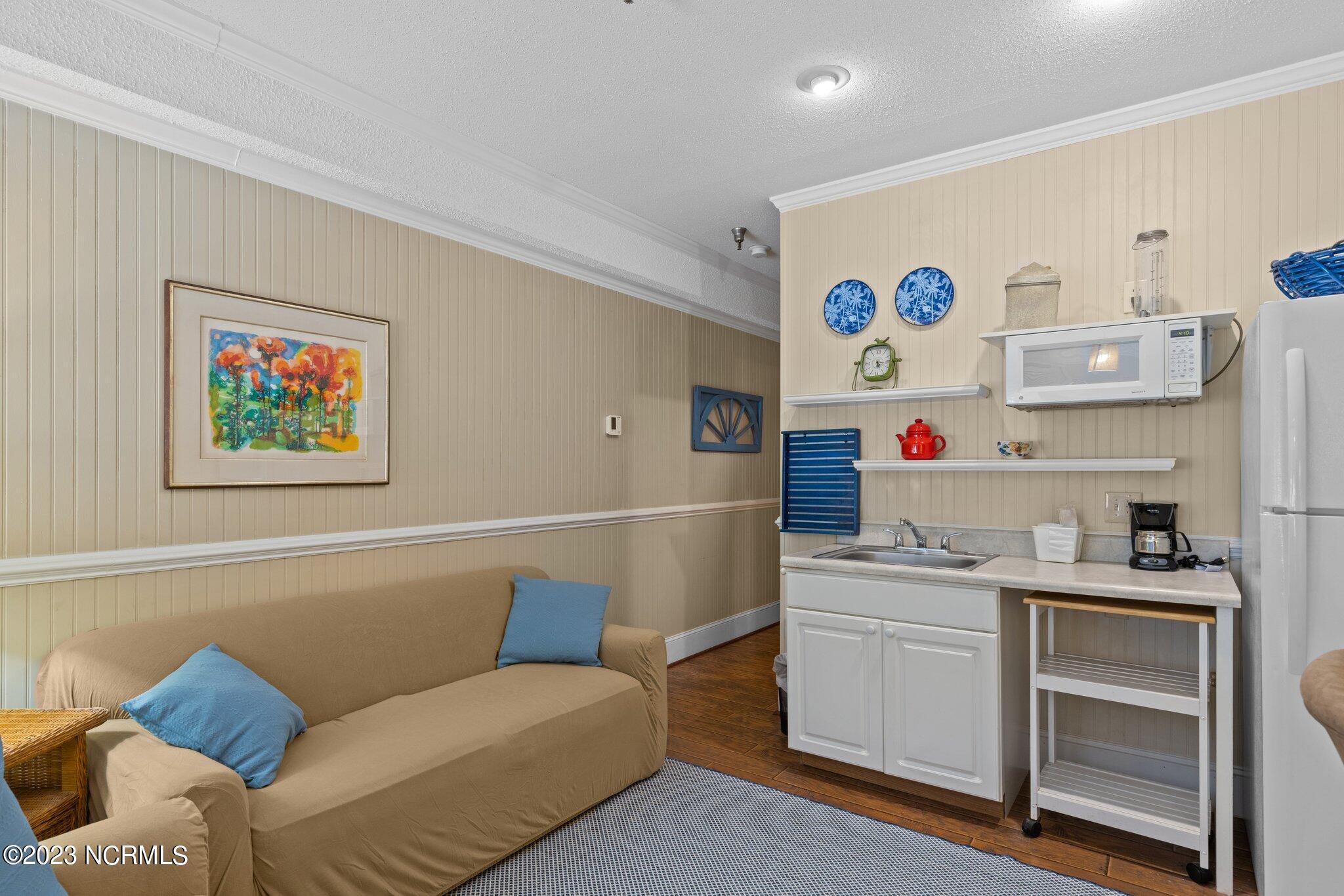 602 West Fort Macon Road, Unit 111 Atlantic Beach, NC 28512 - Photo 5 of 17 Living Area