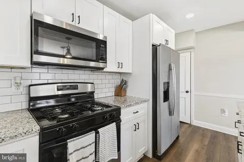 $285,000 | 1733 White Oak Avenue, Parkville, MD 21234