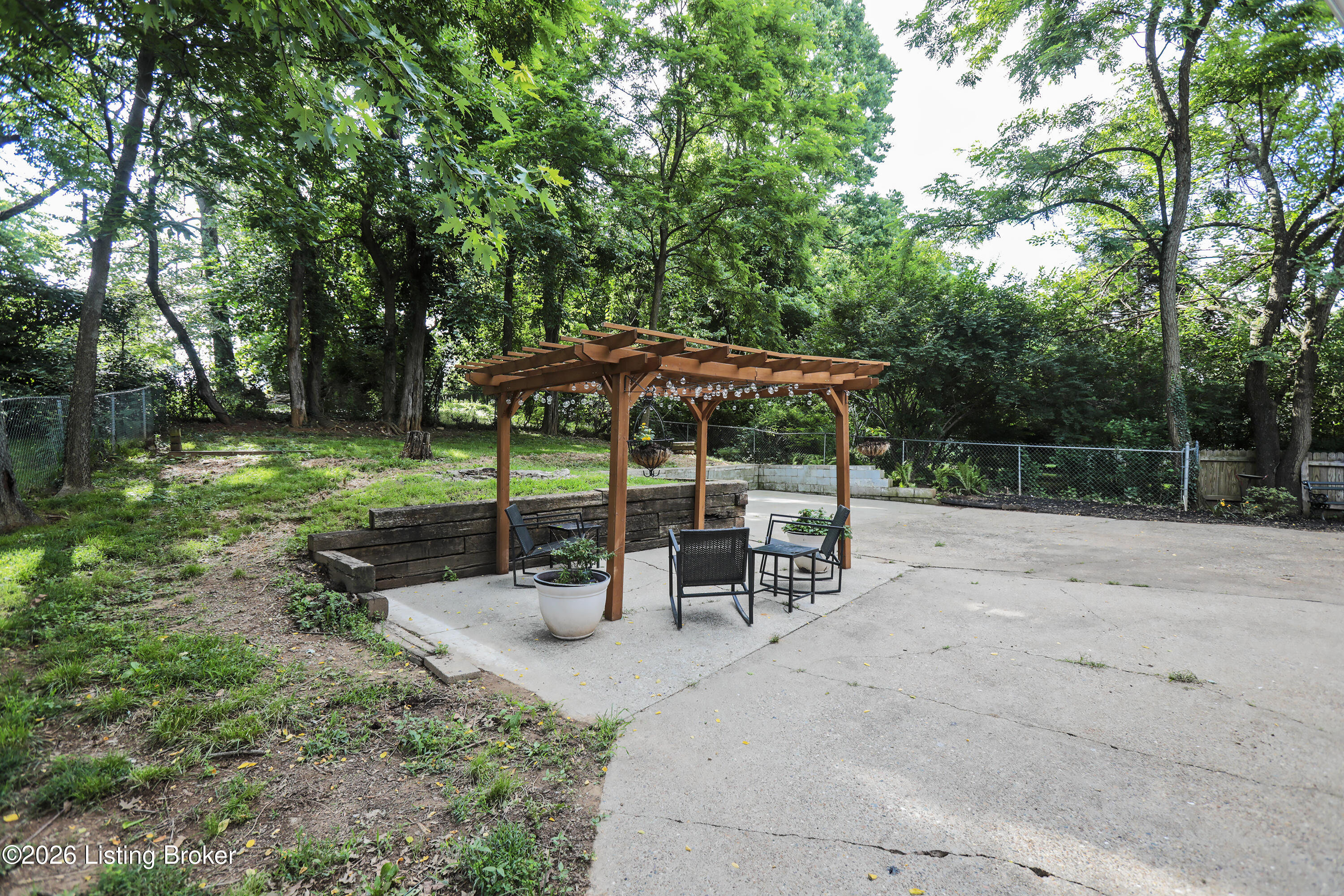 3323 Dell Road Louisville, KY 40299 - Photo 48 of 60 3323_Dell Road_42