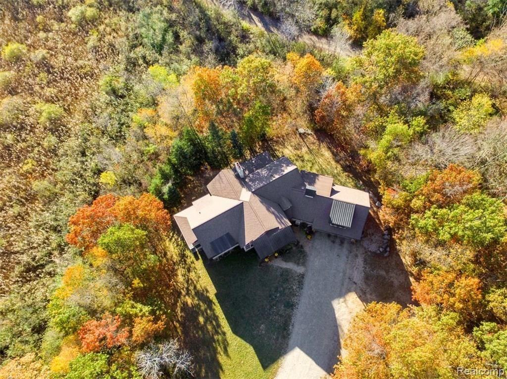 4222 Maybee Road Lake Orion, MI 48359 - Photo 12 of 99 DJI_0077.jpg