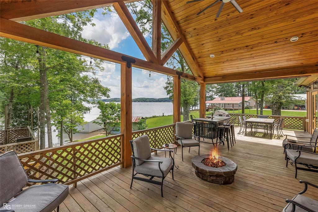 a outdoor view with a sitting space