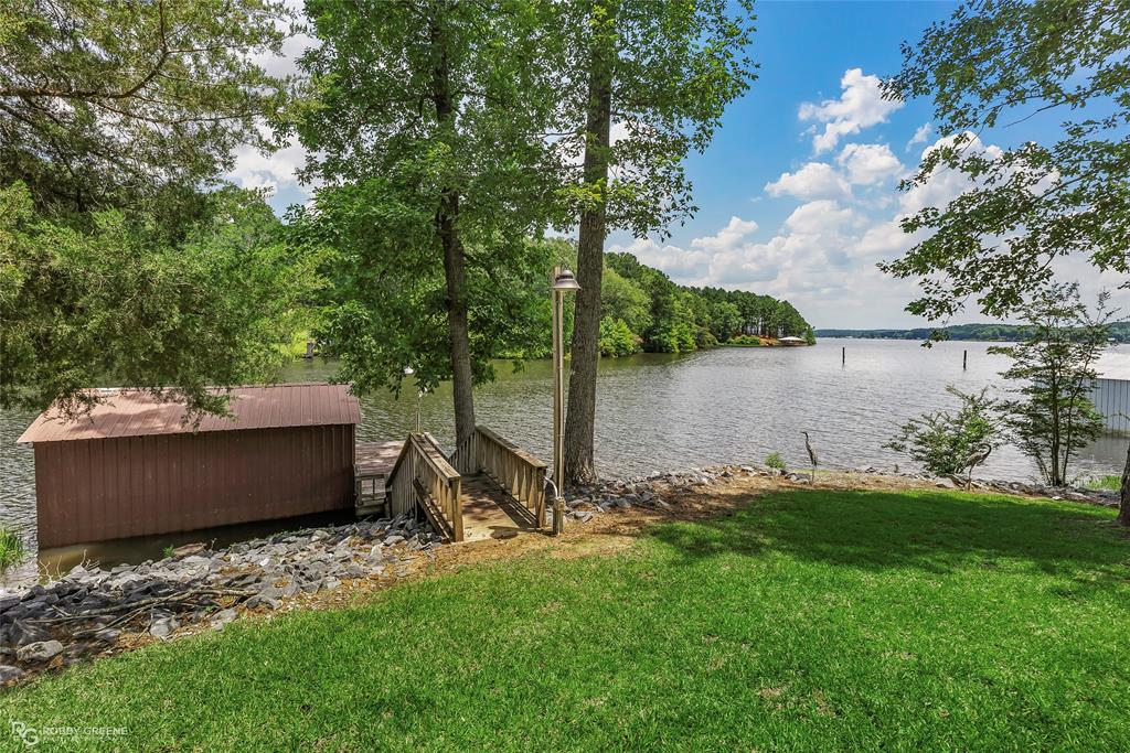 1072 Featherston Road Homer, LA 71040 - Photo 9 of 40 a view of a backyard with sitting area