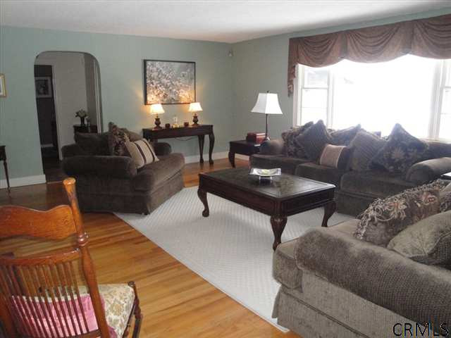 749 Putnam Road Rotterdam, NY 12306 - Photo 3 of 15 Photo 3