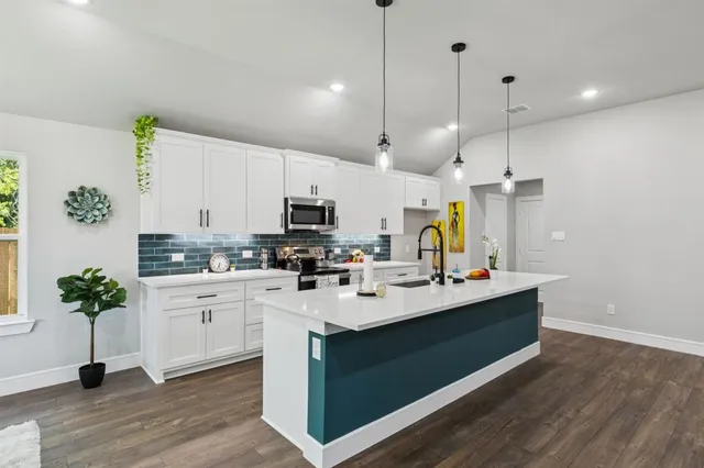 $319,900 | 512 Frazier Street, Terrell, TX 75160