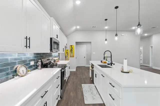 $319,900 | 512 Frazier Street, Terrell, TX 75160