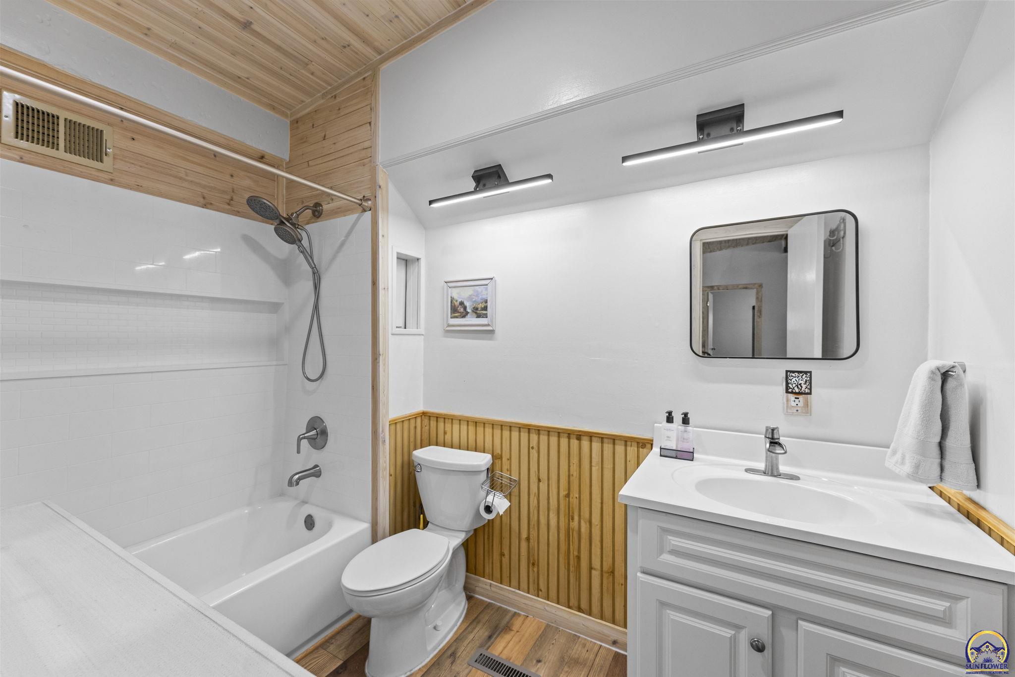 5466 Clark Road Meriden, KS 66512 - Photo 23 of 72 Hall full Bathroom