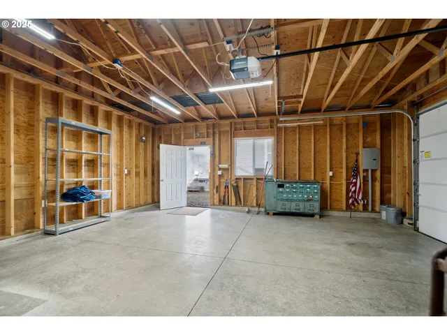 a view of a garage