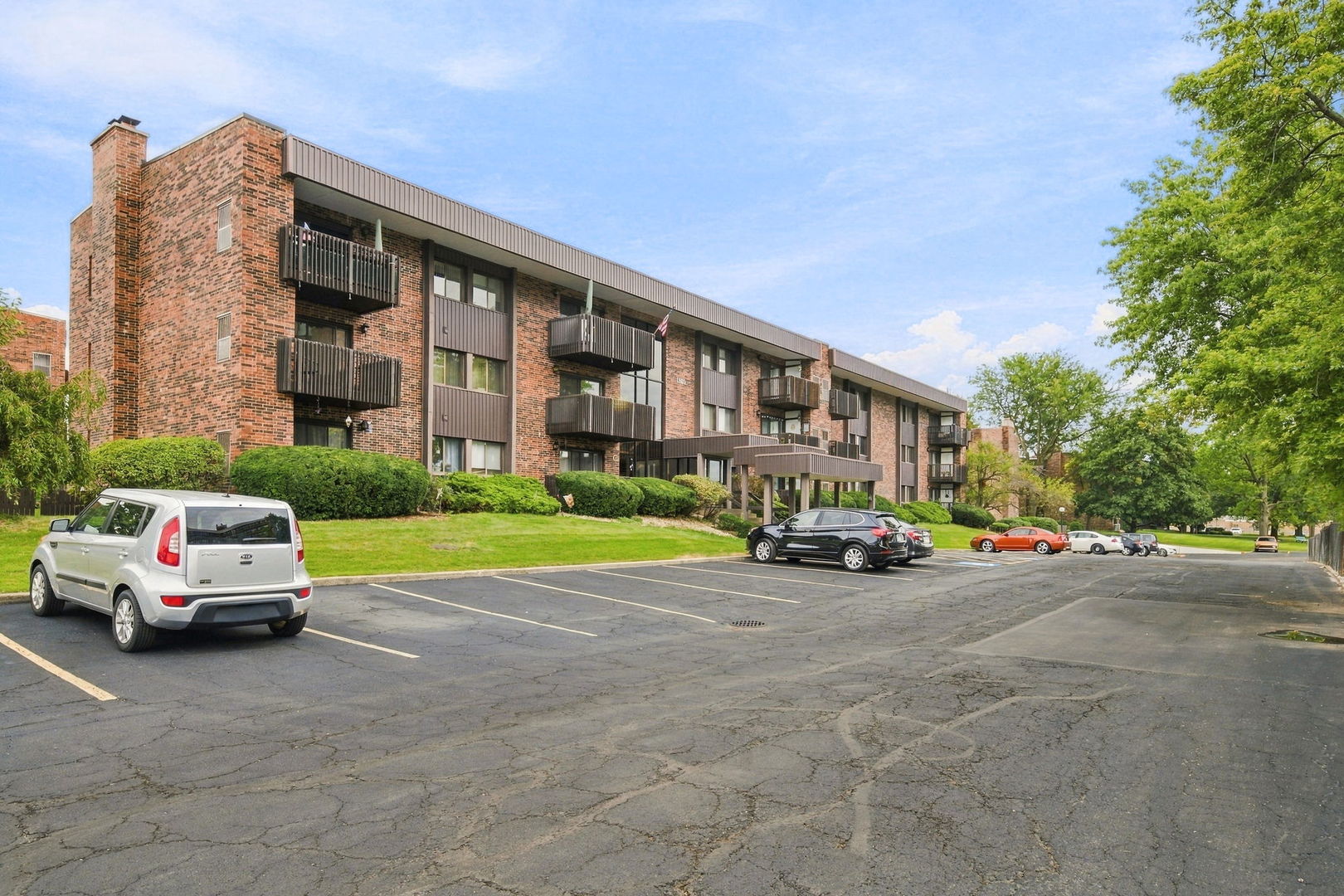 1503 Woodbridge Road, Unit 2G Joliet, IL 60436 - Photo 30 of 31 Gallery Image 30
