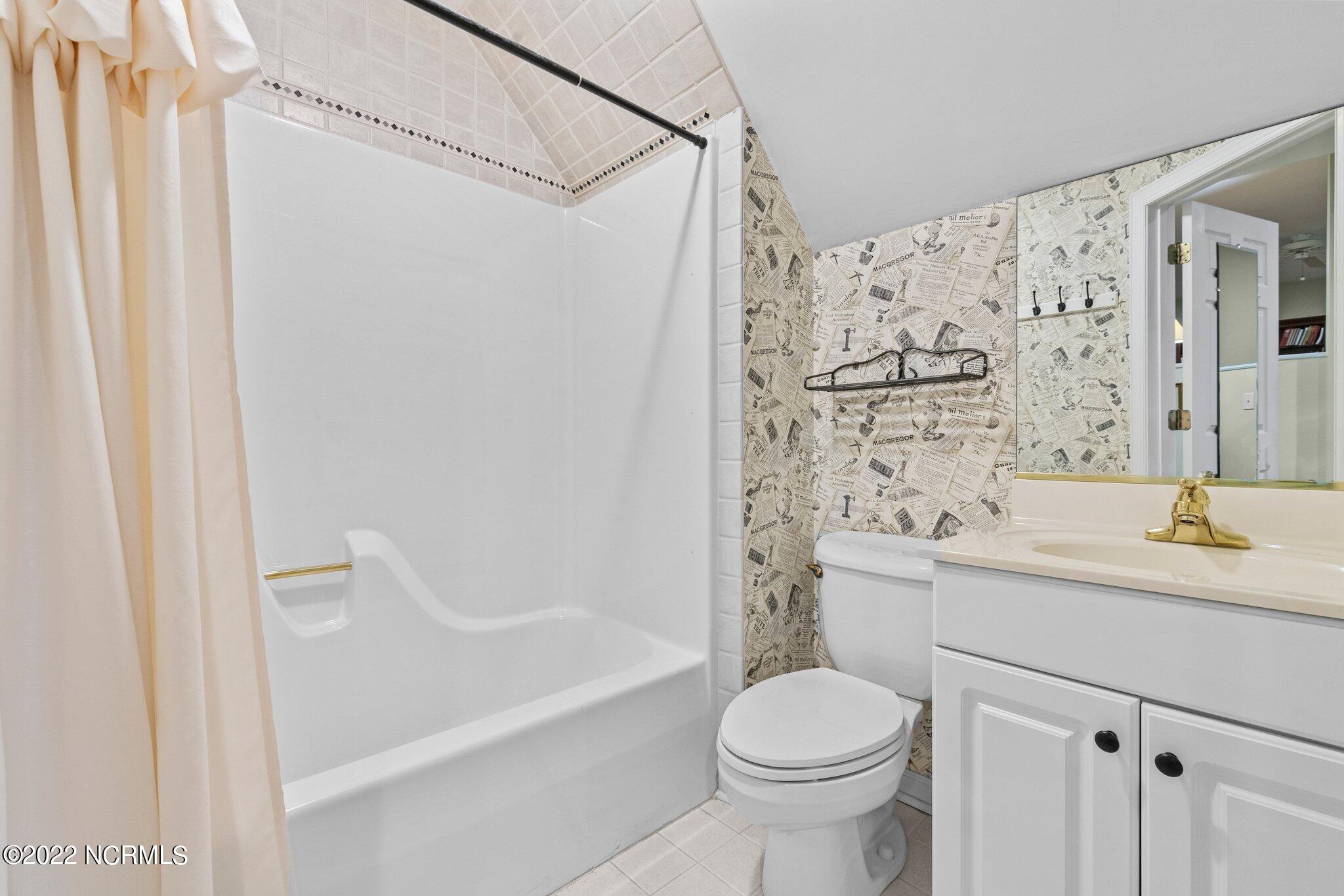 160 McCaskill Road East Pinehurst, NC 28374 - Photo 31 of 38 Bathroom3