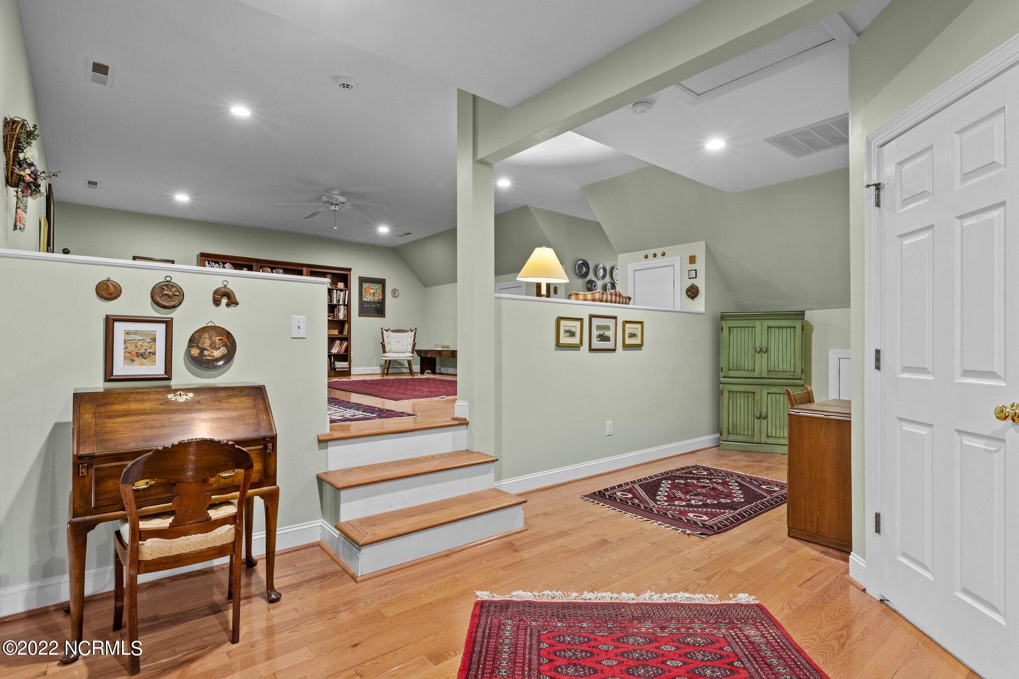 160 McCaskill Road East Pinehurst, NC 28374 - Photo 35 of 38 Upper Level