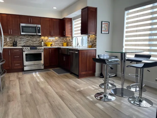 $6,000 | 1 Passage Lane, Redwood City, CA 94065