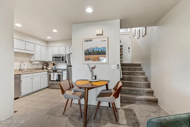 $1,800 | 2665 Valley View Drive, Unit 10127, Flagstaff, AZ 86004