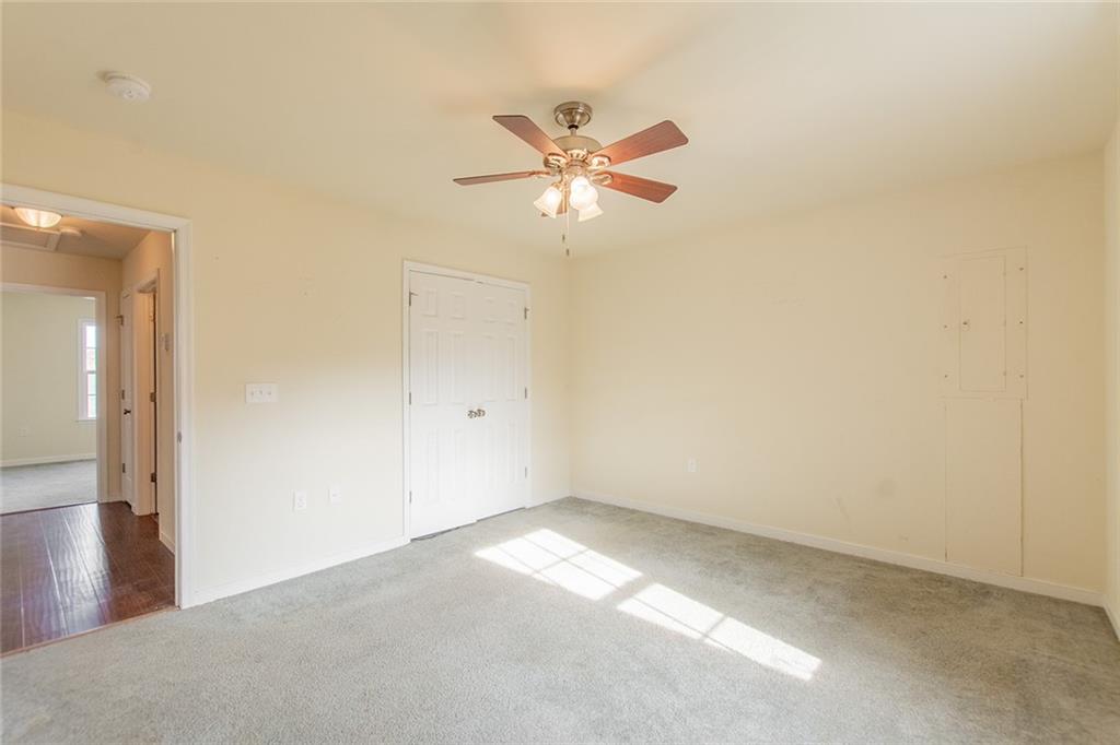 9481 Sturgeon Point Road Charles City, VA 23030 - Photo 14 of 44 a view of an empty room