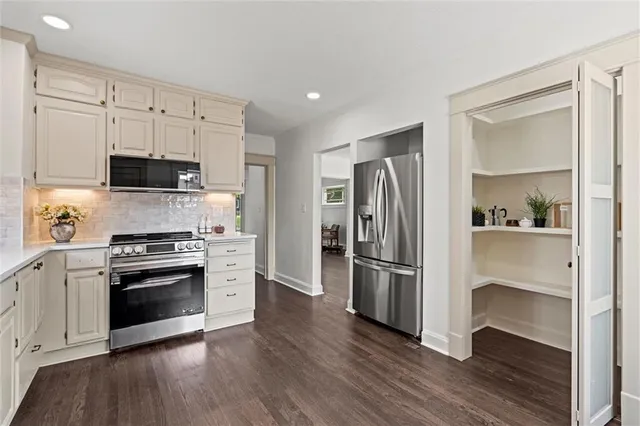 $595,000 | 617 West 59 Terrace, Kansas City, MO 64113