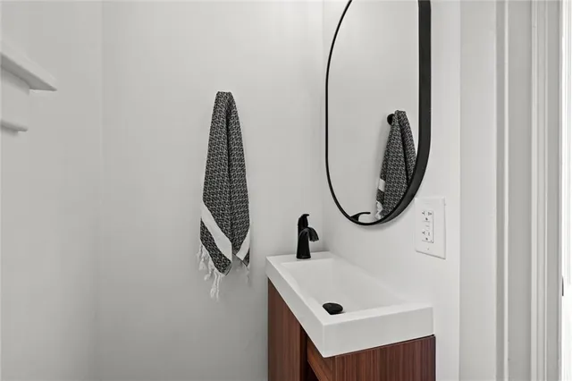 $595,000 | 617 West 59 Terrace, Kansas City, MO 64113