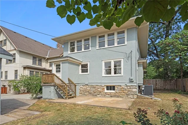 $595,000 | 617 West 59 Terrace, Kansas City, MO 64113