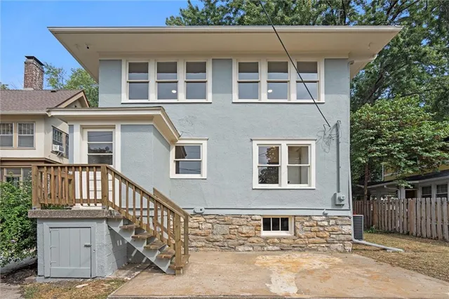 $595,000 | 617 West 59 Terrace, Kansas City, MO 64113