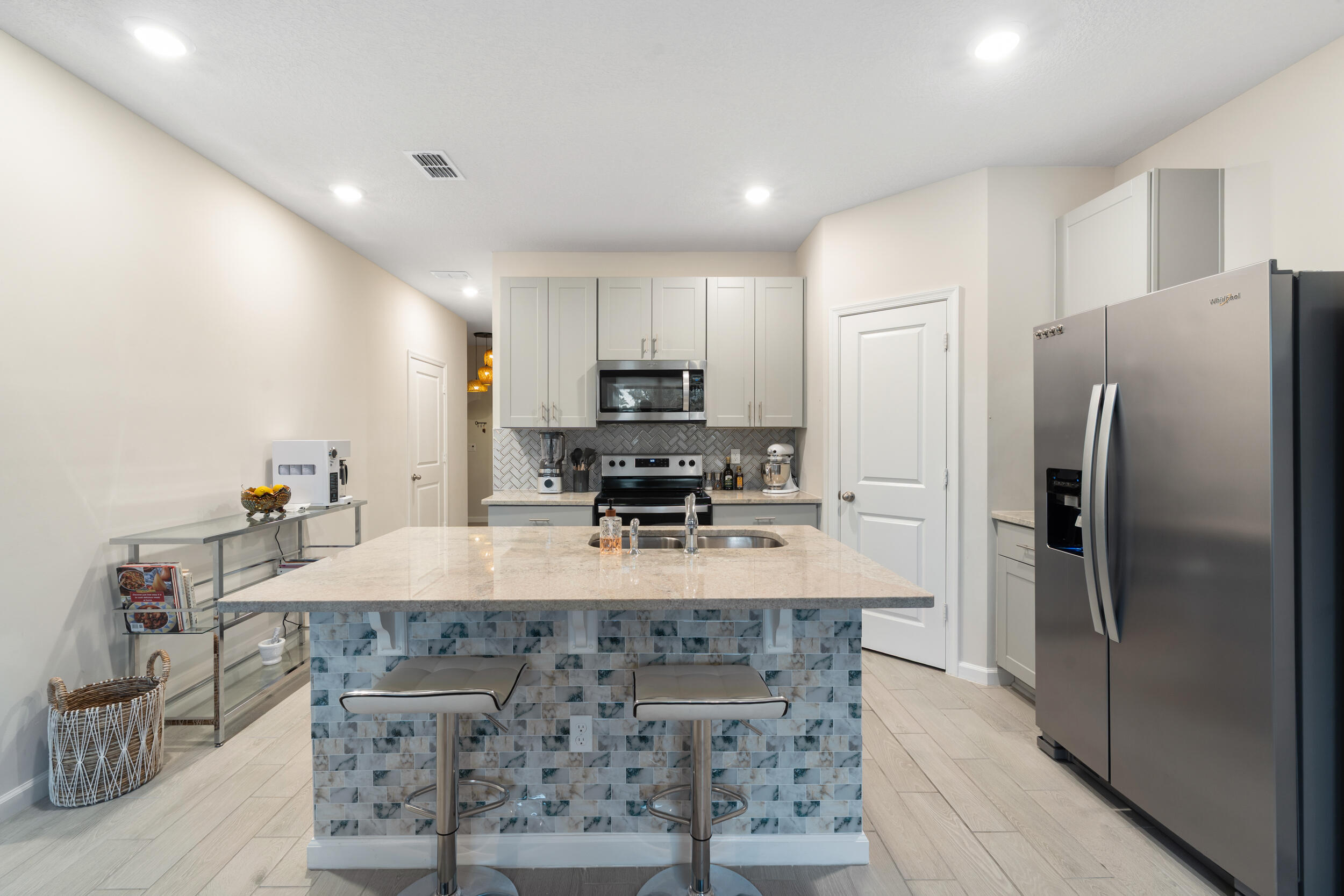 3936 Southeast Caladium Court, Unit 3936 Stuart, FL 34997 - Photo 6 of 32 Large Island