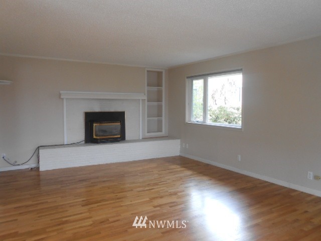 1403 Lewis Road Tacoma, WA 98465 - Photo 5 of 15 Gallery Image 5