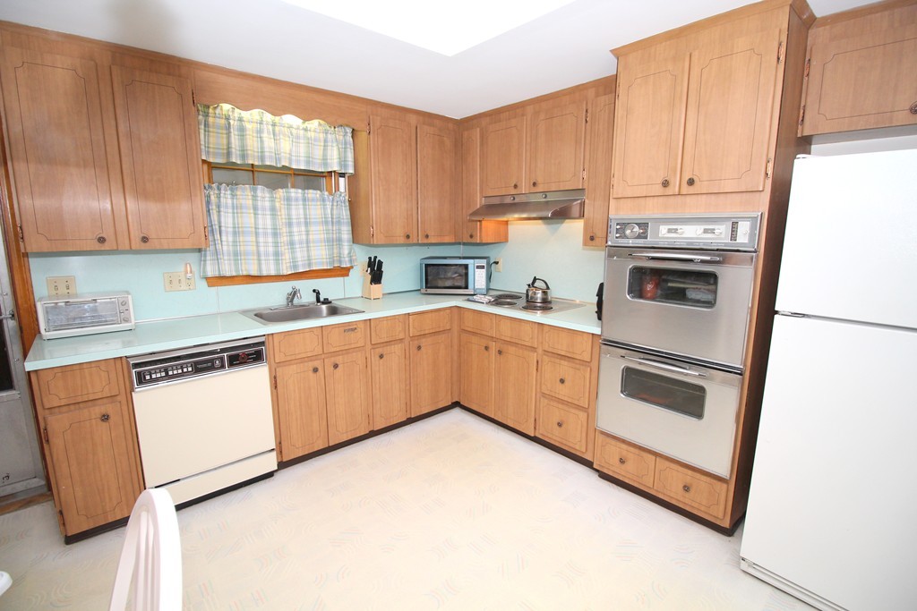 134 Alida Road Braintree, MA 02184 - Photo 4 of 14 Gallery Image 4