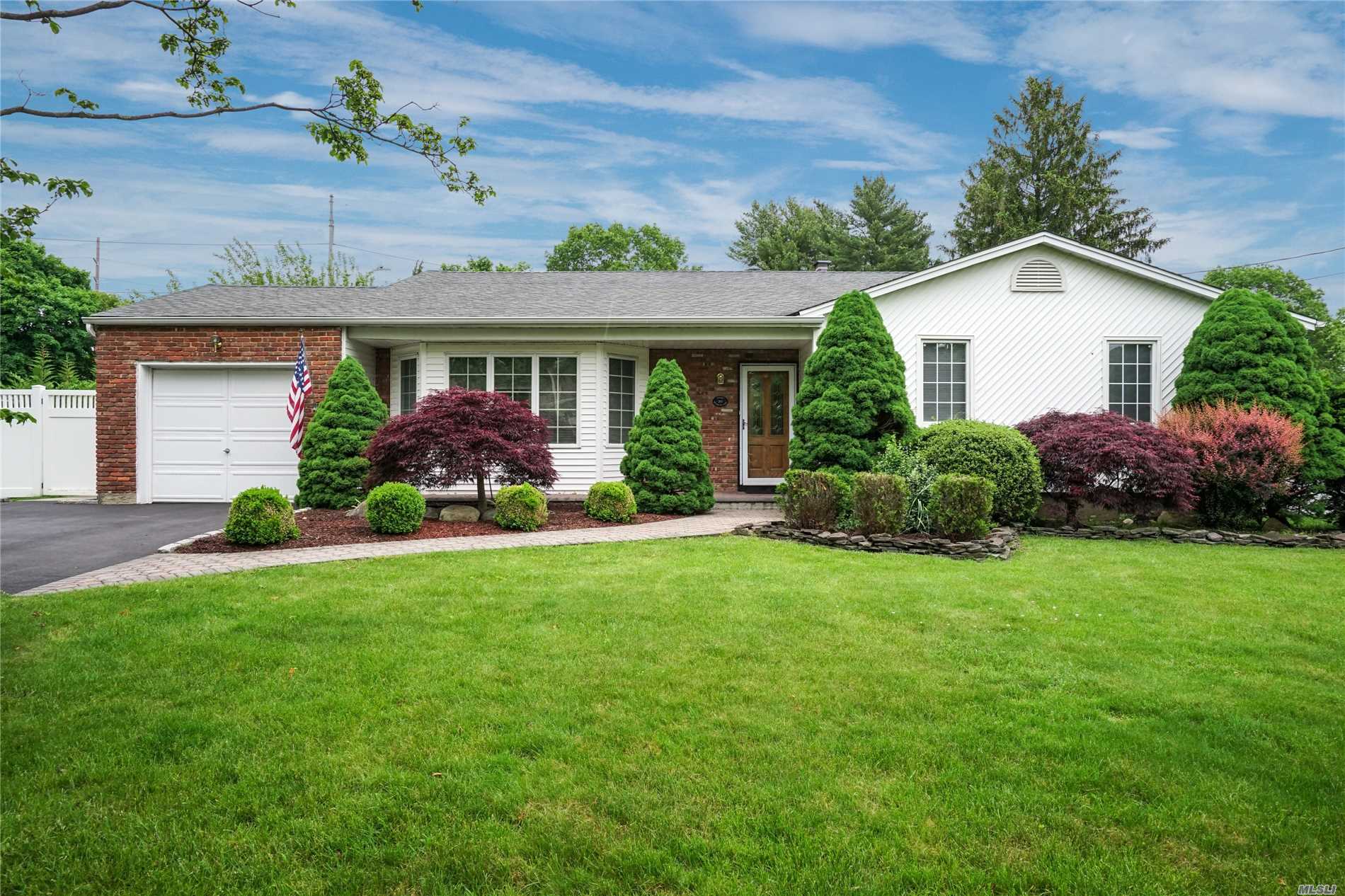 201 Syosset-Woodbury Road Syosset, NY 11791 - Photo 1 of 1 Gallery Image 1