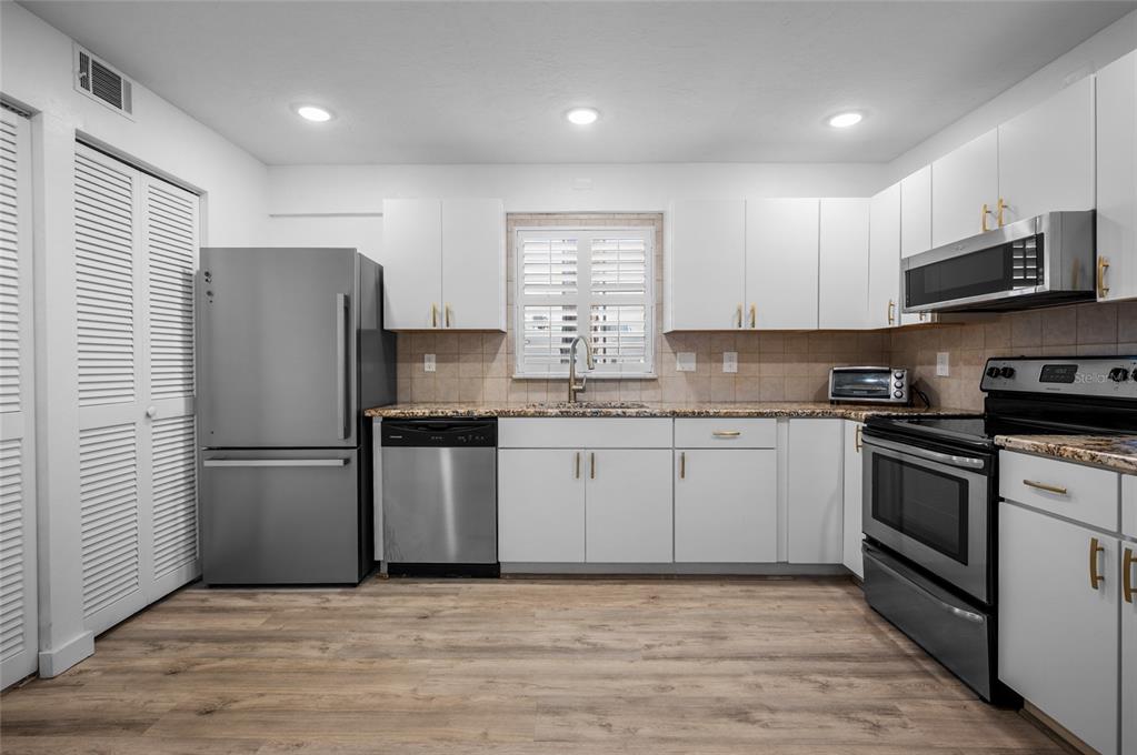 1531 Placida Road, Unit 1103 Englewood, FL 34223 - Photo 12 of 32