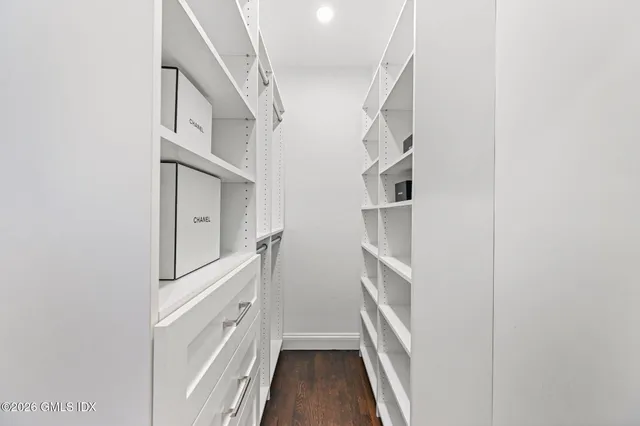 $1,100,000 | 4 Putnam Hill, Unit 3G, Greenwich, CT 06830