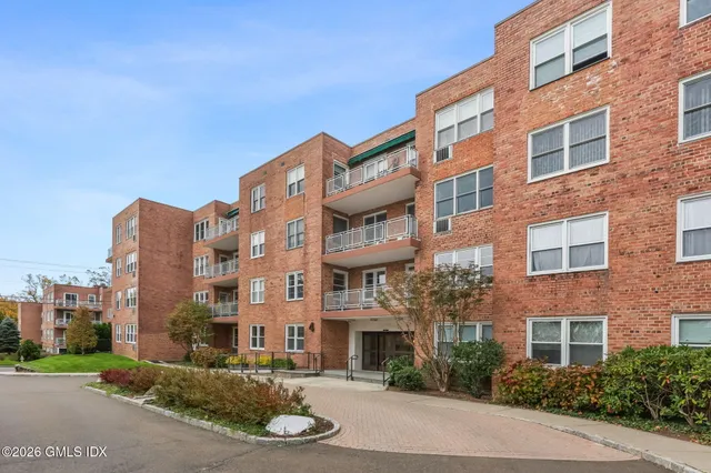 $1,100,000 | 4 Putnam Hill, Unit 3G, Greenwich, CT 06830