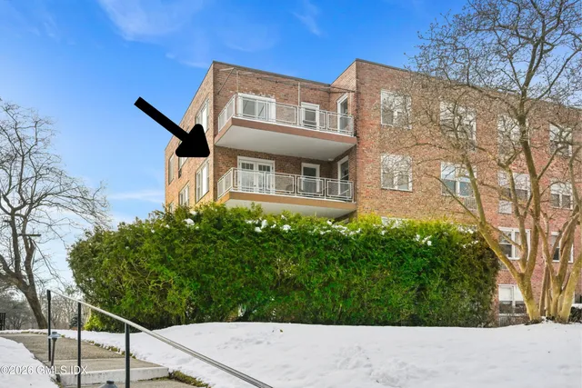 $1,100,000 | 4 Putnam Hill, Unit 3G, Greenwich, CT 06830