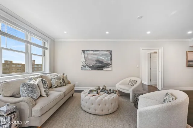 $1,100,000 | 4 Putnam Hill, Unit 3G, Greenwich, CT 06830