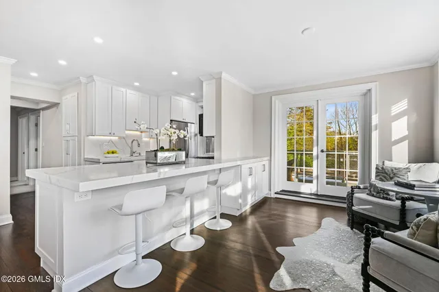 $1,100,000 | 4 Putnam Hill, Unit 3G, Greenwich, CT 06830